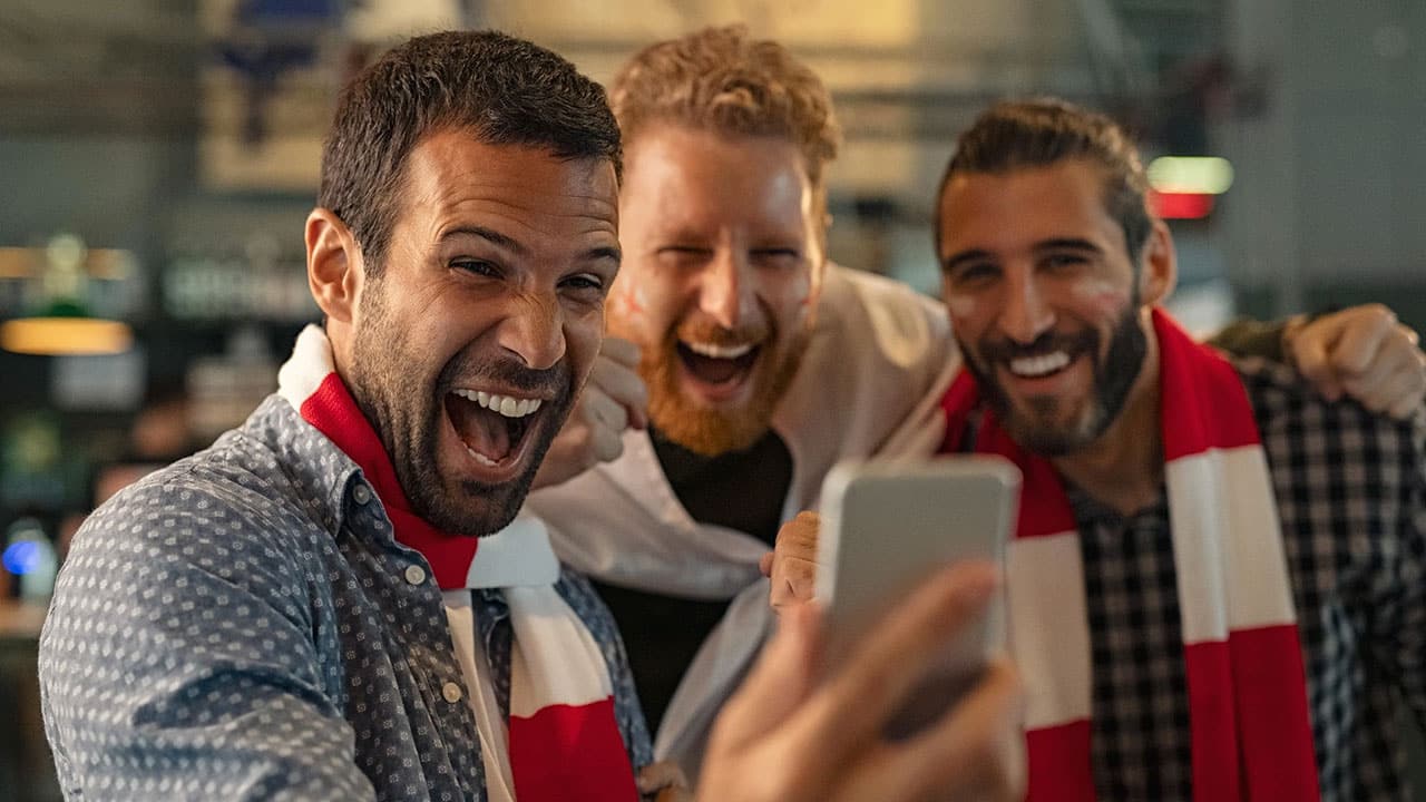StadiumADS Fans Laughing Smartphone